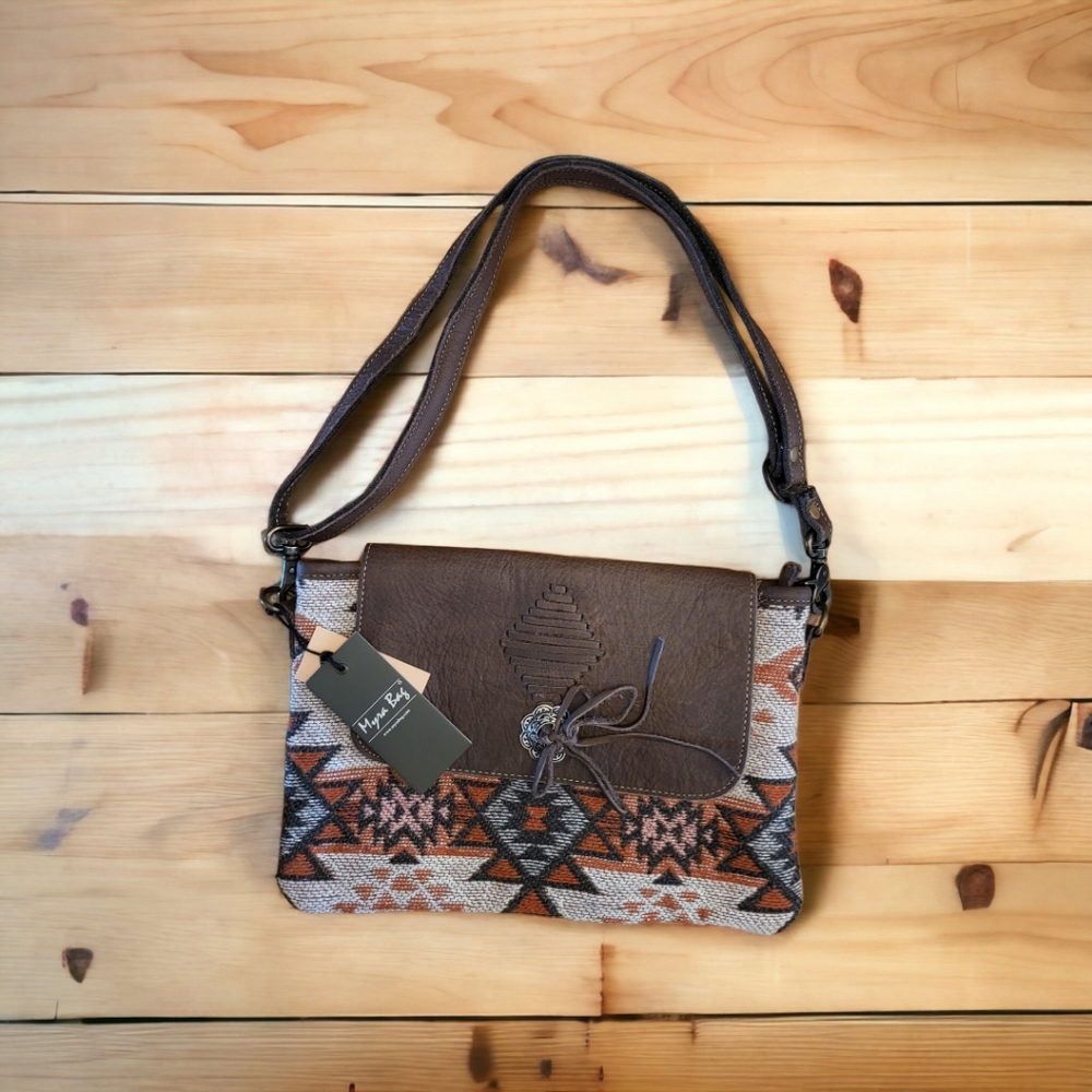 Myra Bag Crossbody